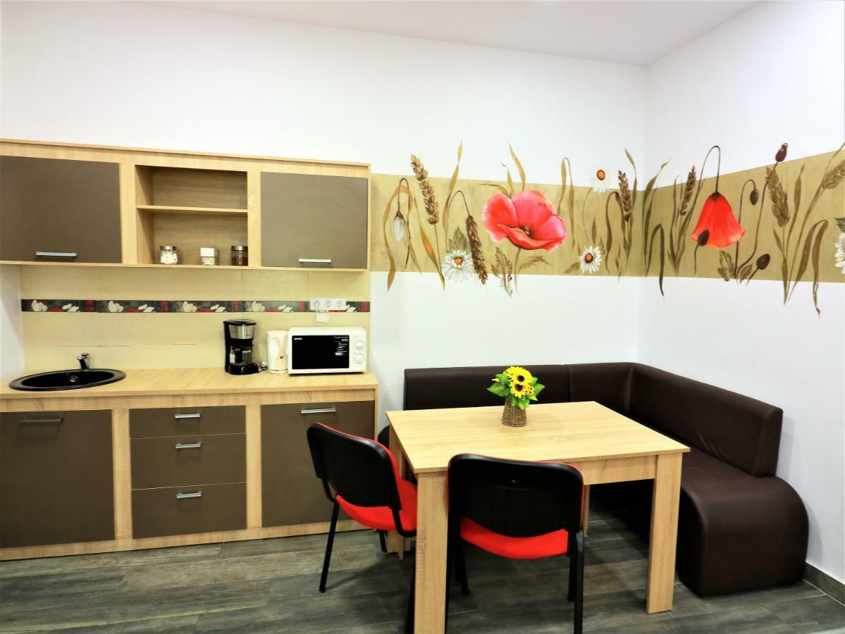 Flowers House ซีบิว ภายนอก รูปภาพ